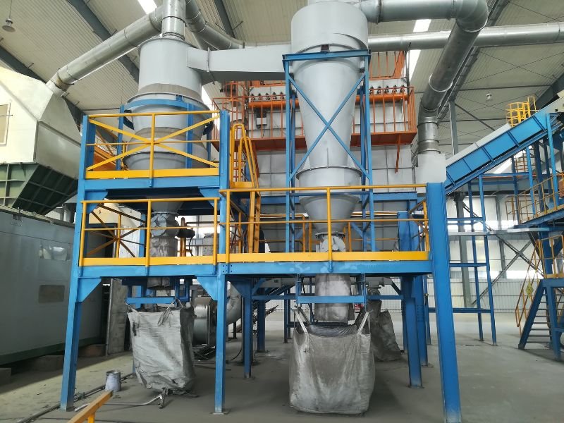 Cyclone dust collector for industrial dust pre-separation and coarse particle removal