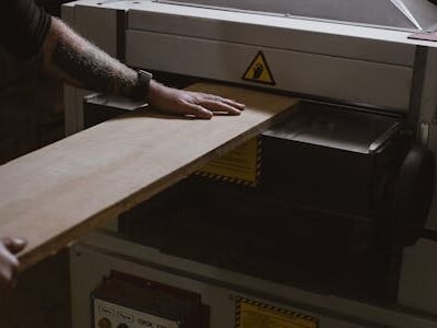 woodworking dust extraction system for sawdust and fine particle collection